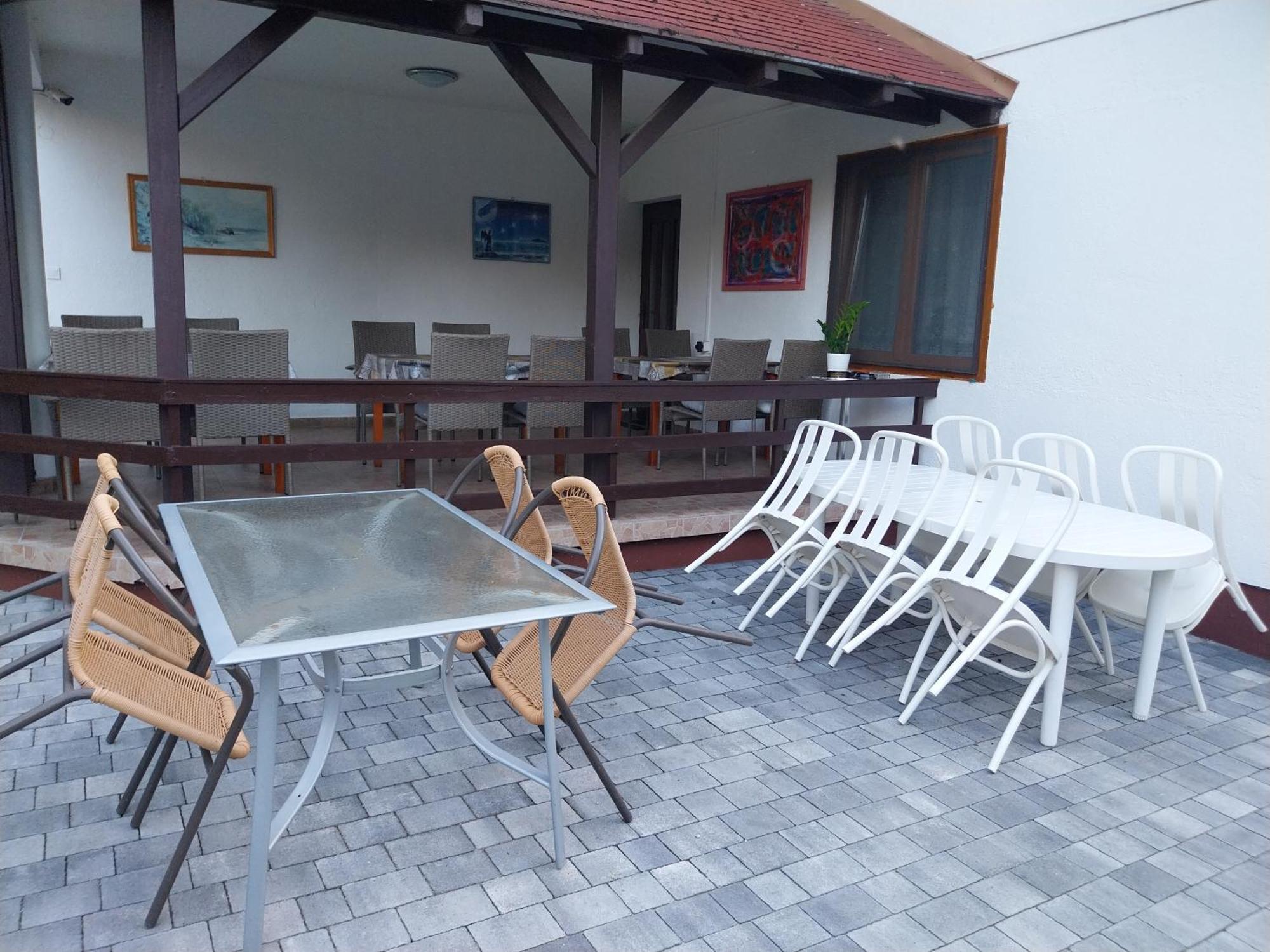 Fenyves Vendeghaz - Siofok Apartment ภายนอก รูปภาพ