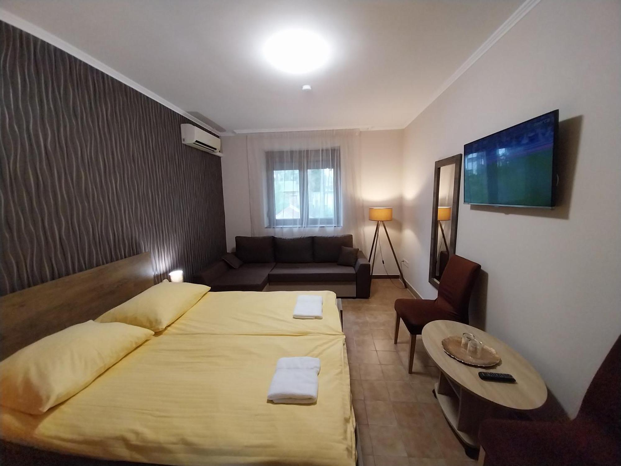 Fenyves Vendeghaz - Siofok Apartment ภายนอก รูปภาพ